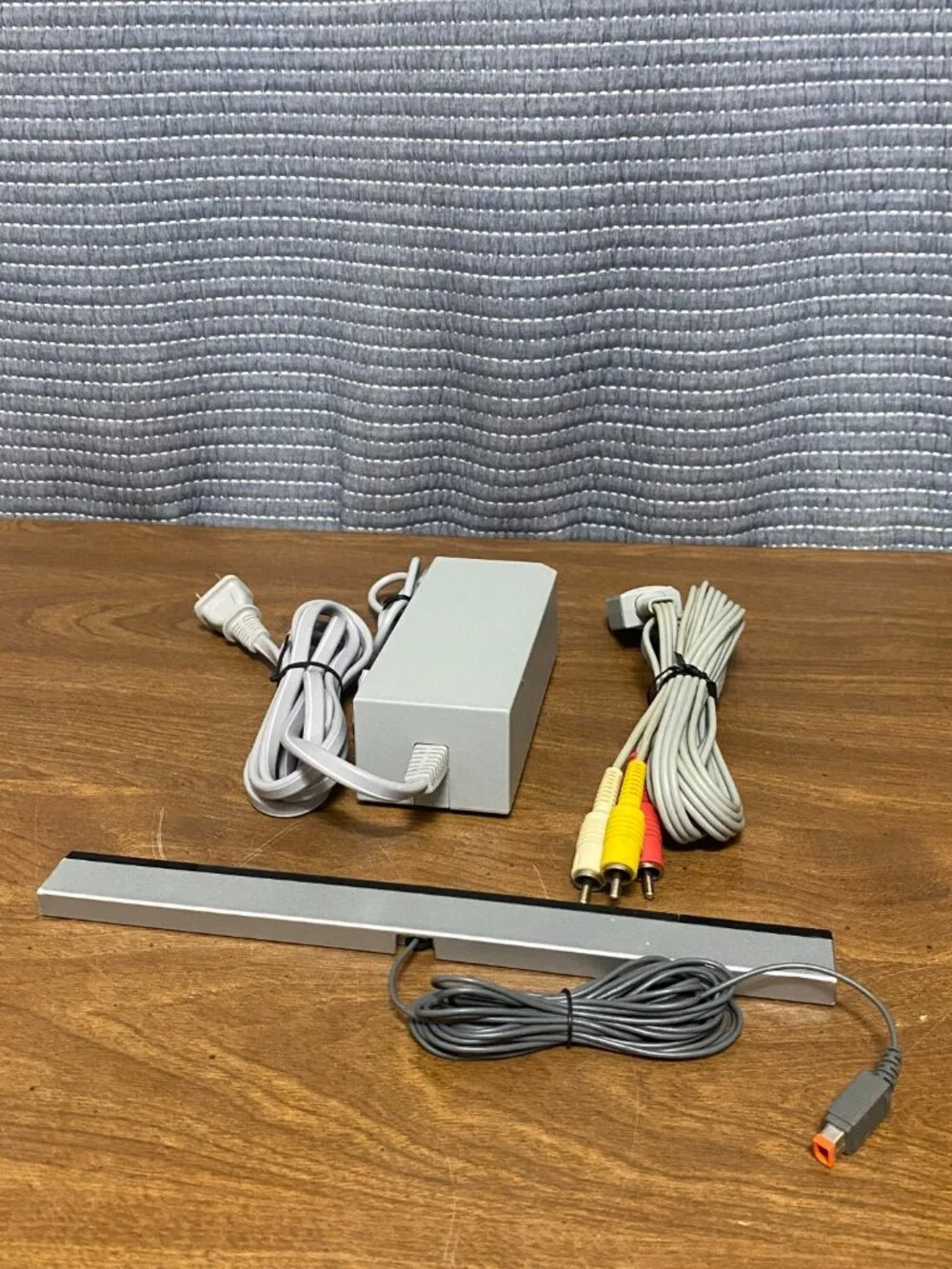 Nintendo Wii RVL-001 Black W/ Super Mario Bros. Bundle & Motion Plus Controller